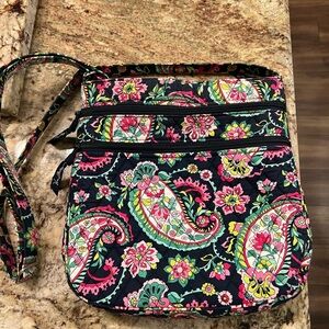 EUC Vera Bradley cloth shoulder/crossbody bag
